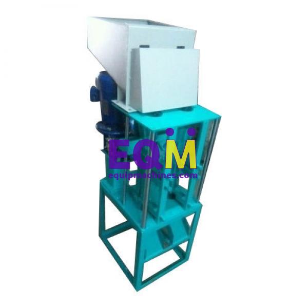 Food Semi Automatic Cashew Nut Cutting Machine